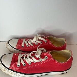 Converse pink women’s sneakers